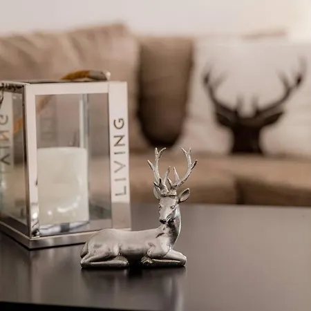 Hirschhoehe Im Taunus