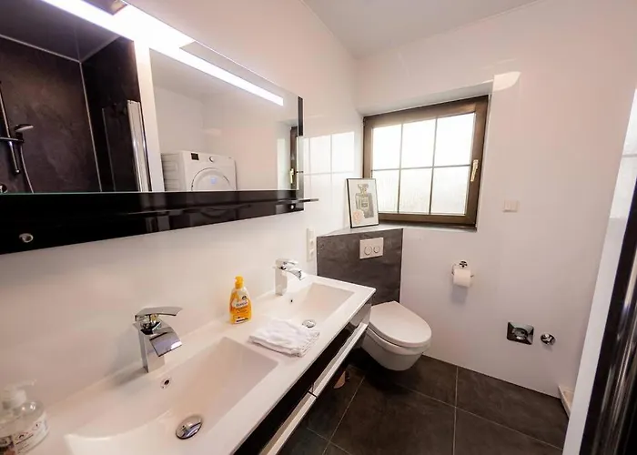 Hirschhoehe Im Taunus