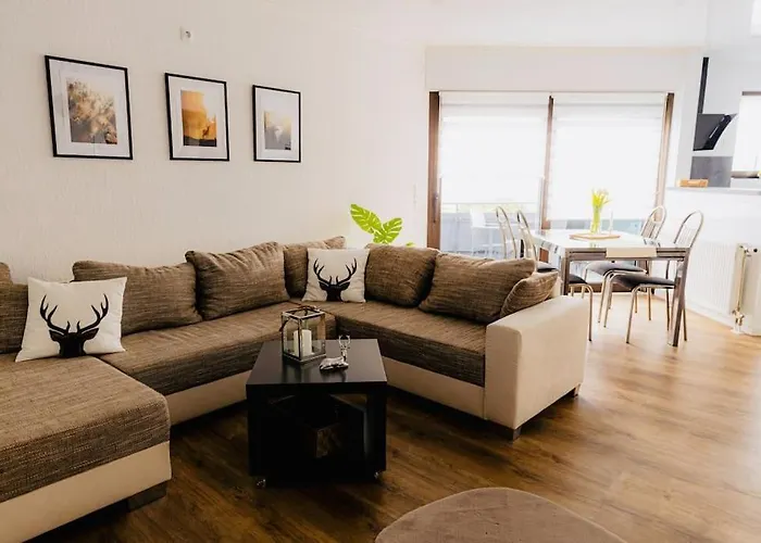 Hirschhoehe Im Taunus *