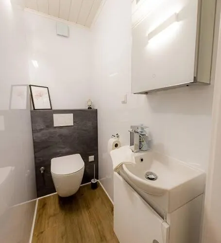 Hirschhoehe Im Taunus * 노이안스파흐